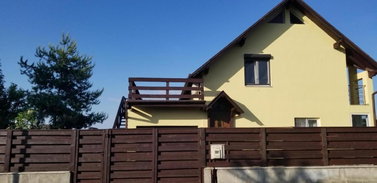Casa Merilor I & Ii Villa Brașov